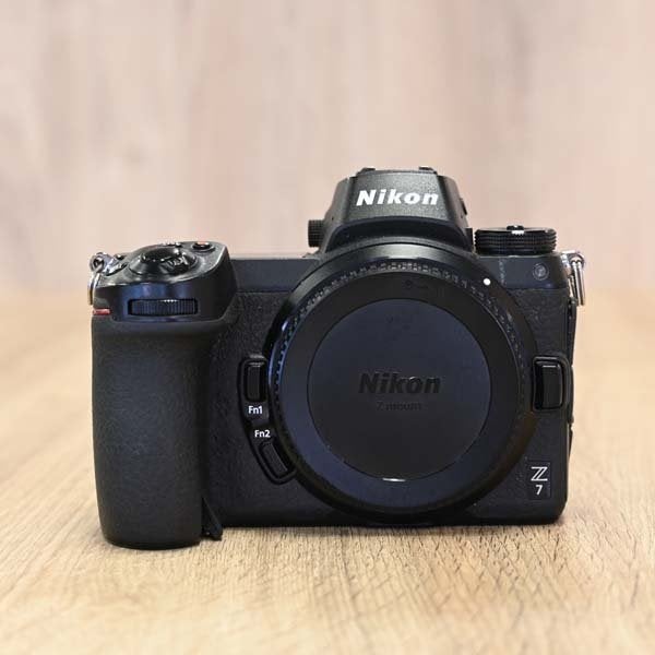 Nikon Z7 Body, Audio, Tv en Foto, Fotocamera's Digitaal, Accu, Info@nikon.nl, Gebruikt, Amstelveen