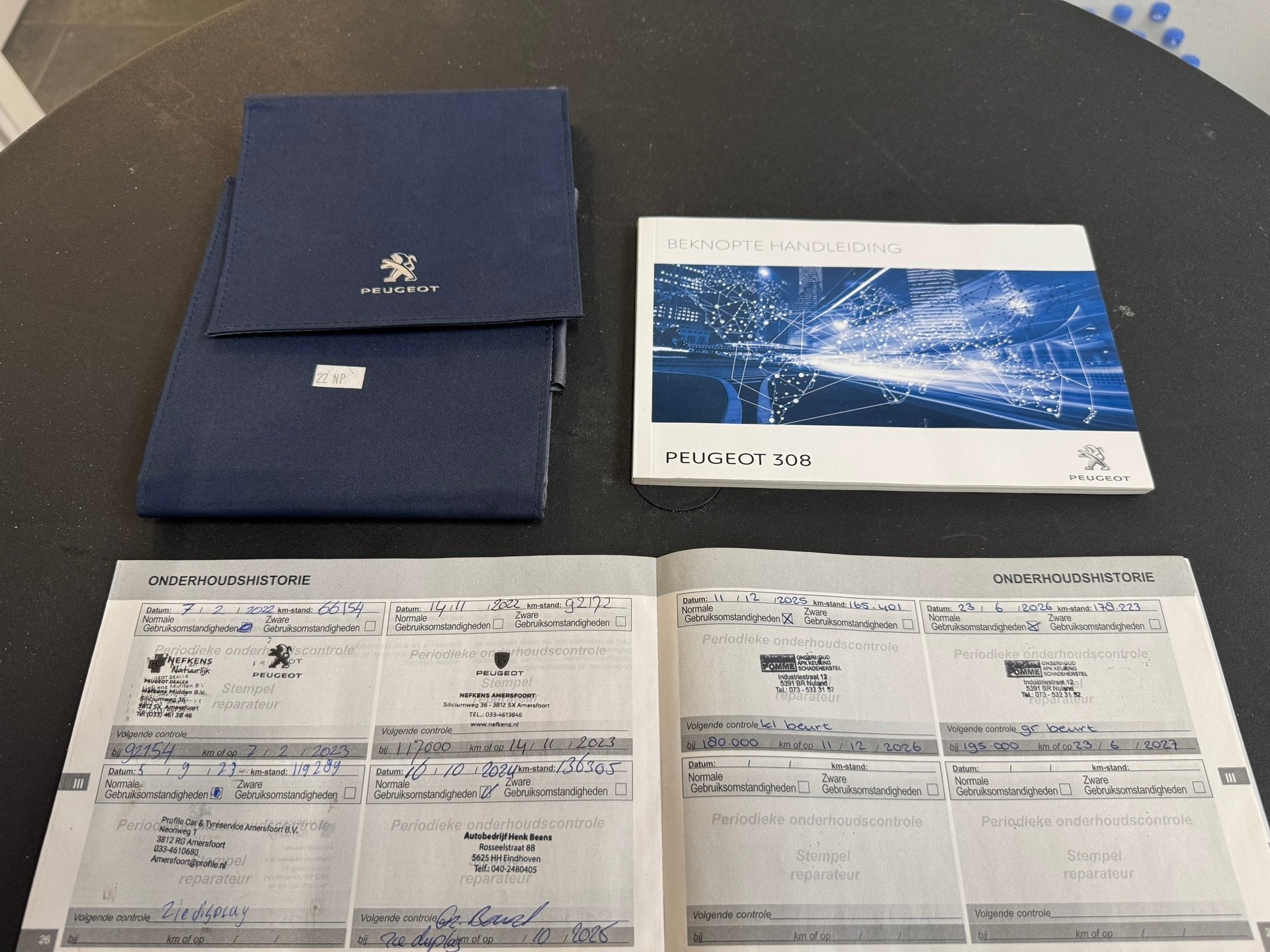 Foto 10 van Peugeot 308 SW 1.2 PureTech Blue Lease Premium / LEDER / PAN