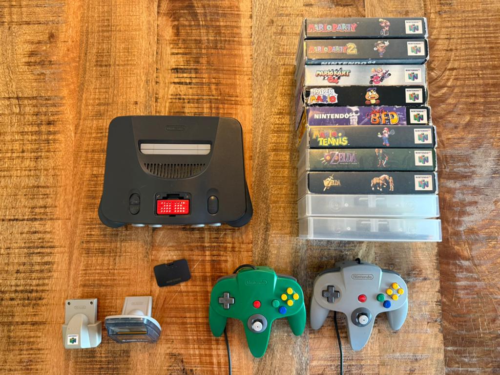 Nintendo 64 set – 10 games + 2 controllers + rumble pack, Spelcomputers en Games, 3 spelers of meer, Ophalen of Verzenden, Gebruikt