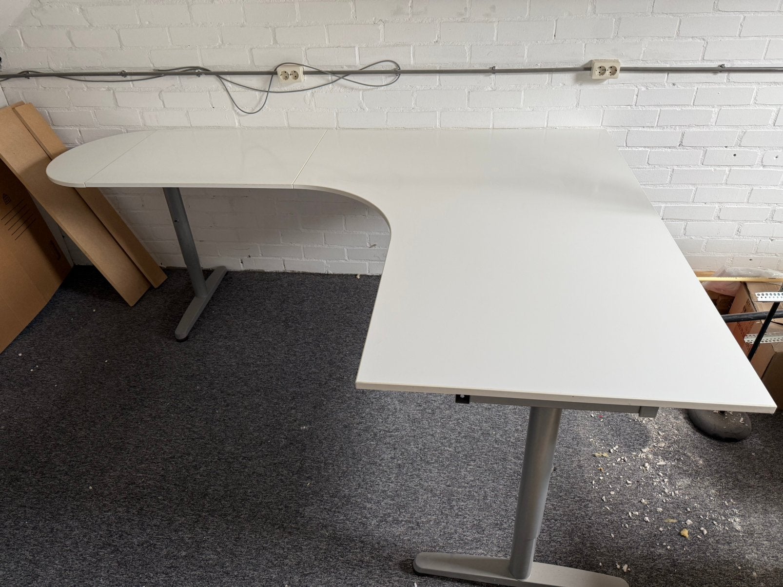 IKEA Galant bureau in hoogte verstelbaar, Huis en Inrichting, Bureaus, Ophalen, Gebruikt, Hoekbureau, In hoogte verstelbaar