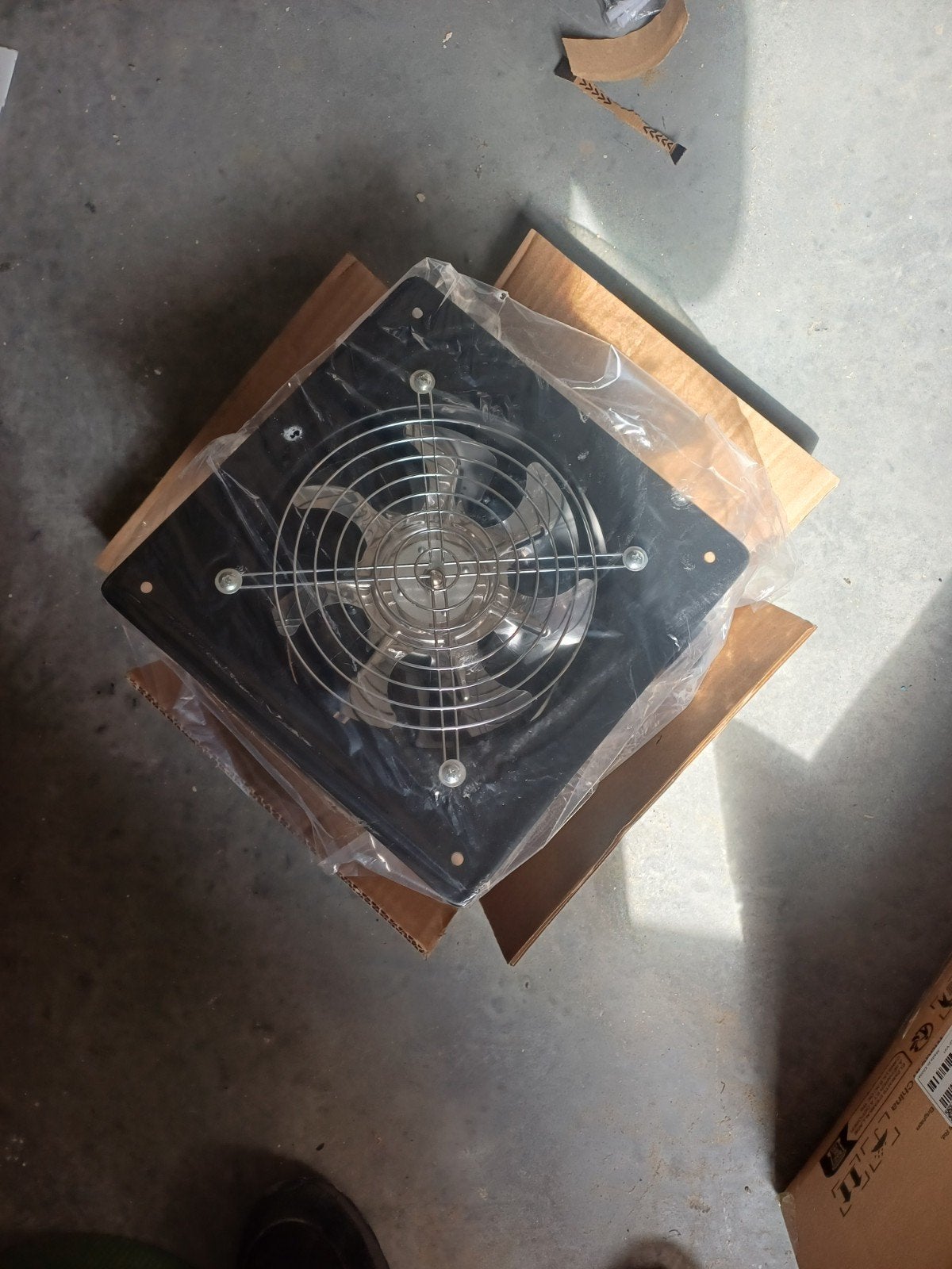 Nieuwe ventilatoren (20cm & 24cm) voor kelder/badkamer, Ophalen of Verzenden