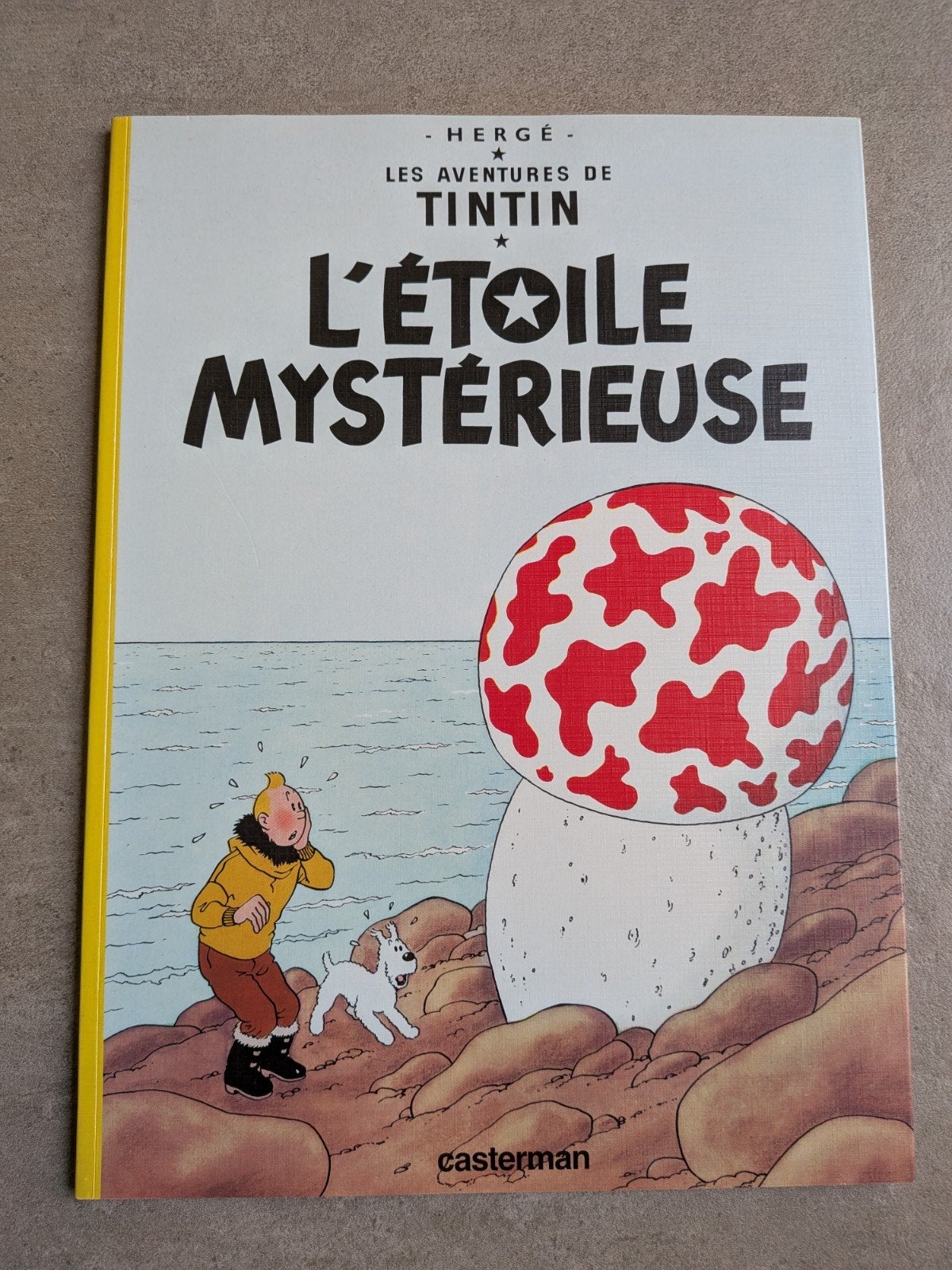 Kuifje - De Mysterieuze Ster (Franse softcover 1999), Boeken, Eén stripboek, Ophalen of Verzenden, Nieuw, Hergé