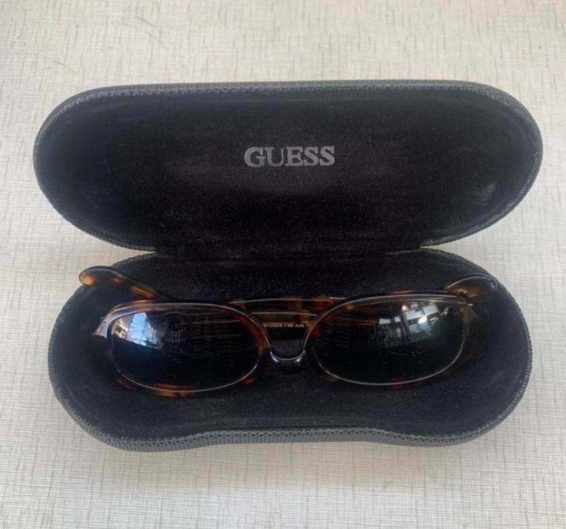 Guess GF5084 zonnebril in bruin kunststof montuur met bruine, Ophalen of Verzenden