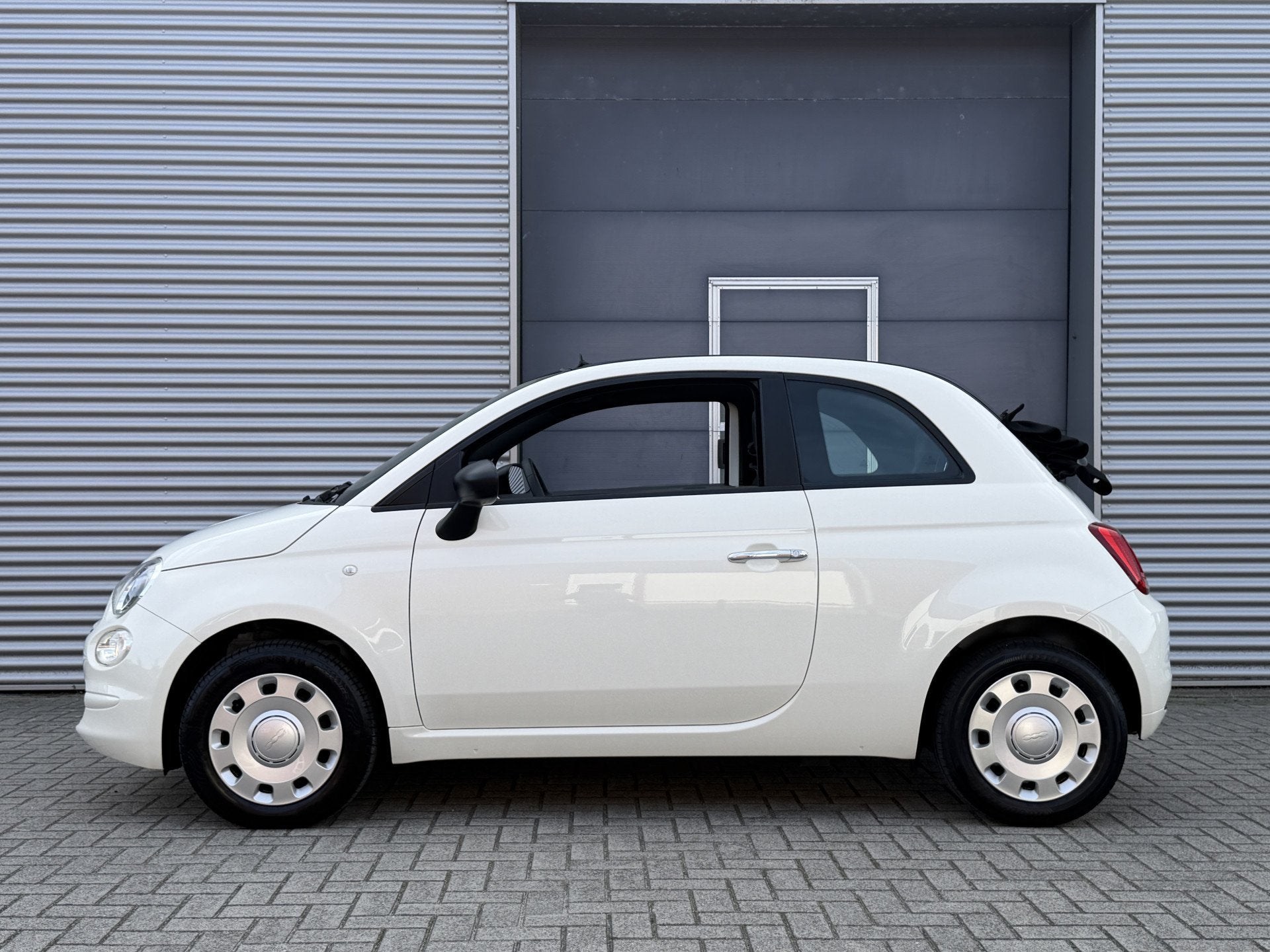 Fiat 500C 1.0 Hybrid I Cabriolet I Carplay I NL Auto, Auto's, Voorwielaandrijving, Dealer onderhouden, Stof, Cabriolet