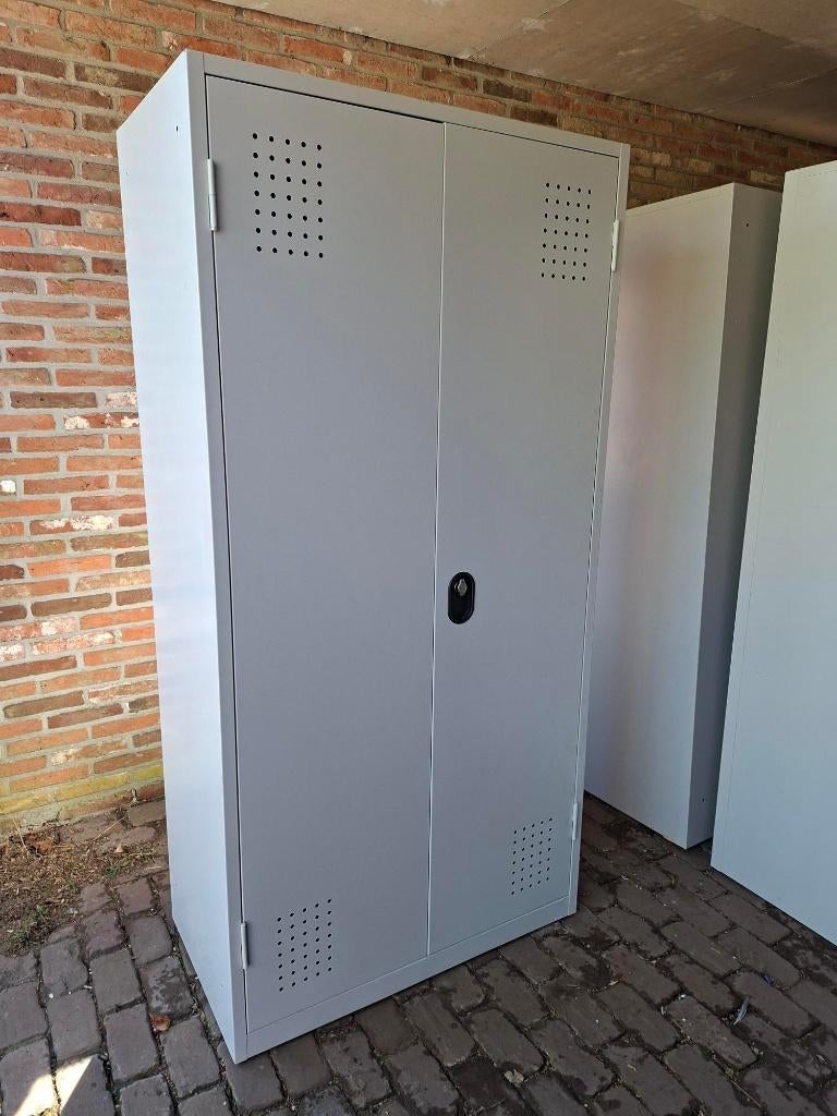 Zeer nette lockerkast/ PSU kast/ archiefkast!, Ophalen, Zo goed als nieuw