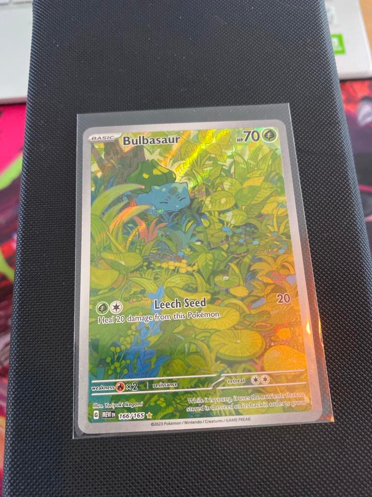 Bulbasaur 166/165 Reverse Holo Pokémon Kaart, Ophalen of Verzenden, Zo goed als nieuw, Losse kaart, Foil
