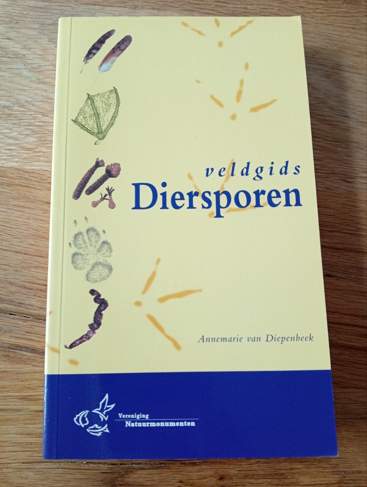 Veldgids Diersporen - Annemarie van Diepenbeek, Ophalen of Verzenden, Zo goed als nieuw