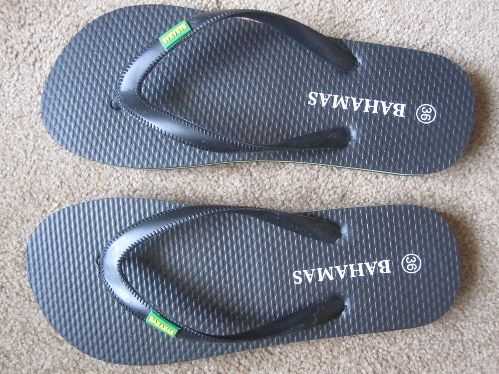 Teenslippers maat 36, Zwart, Nieuw, Ophalen, Slippers