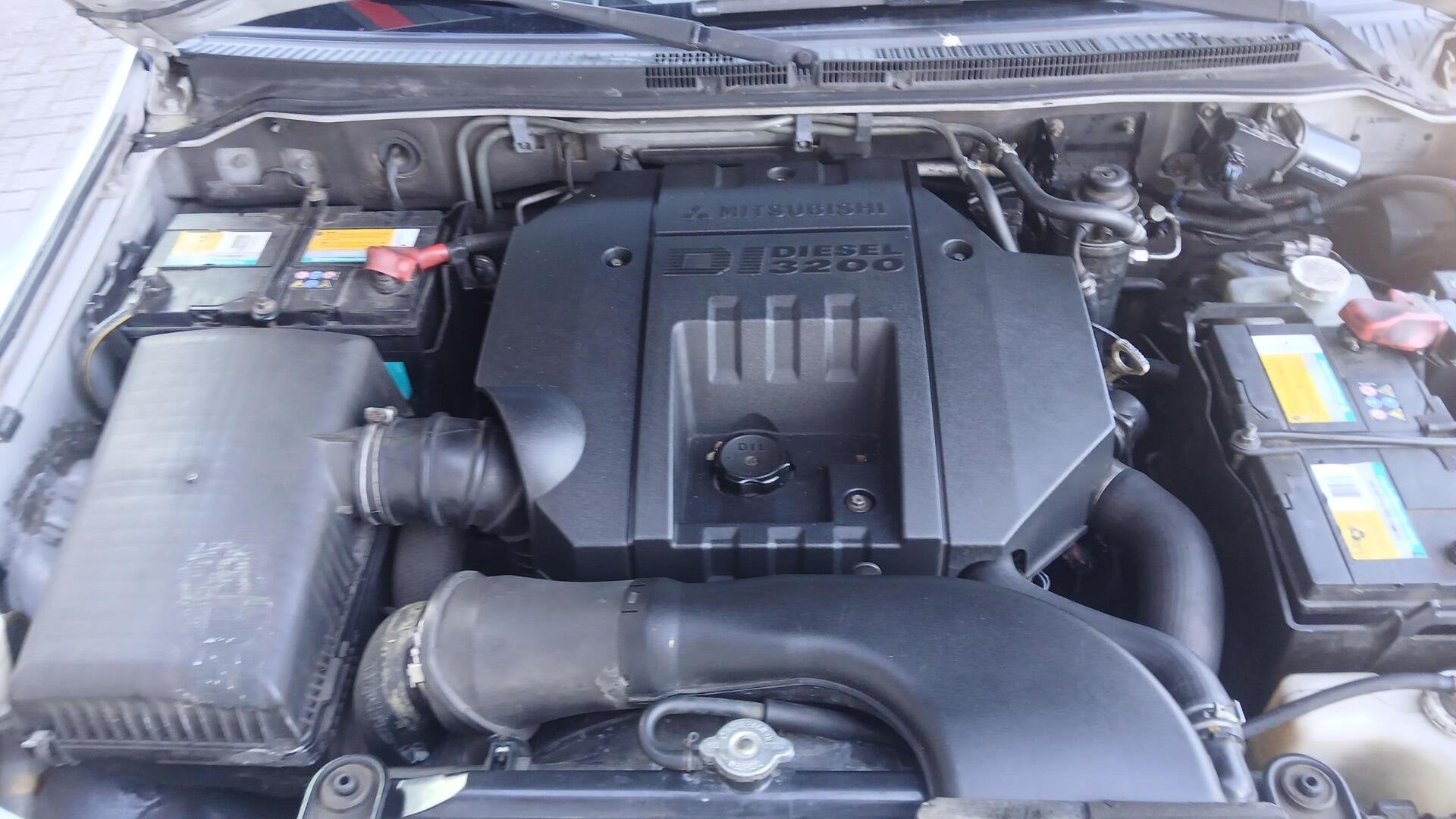 MITSUBISHI PAJERO 3.2 DI-D GLX- CT| BVA