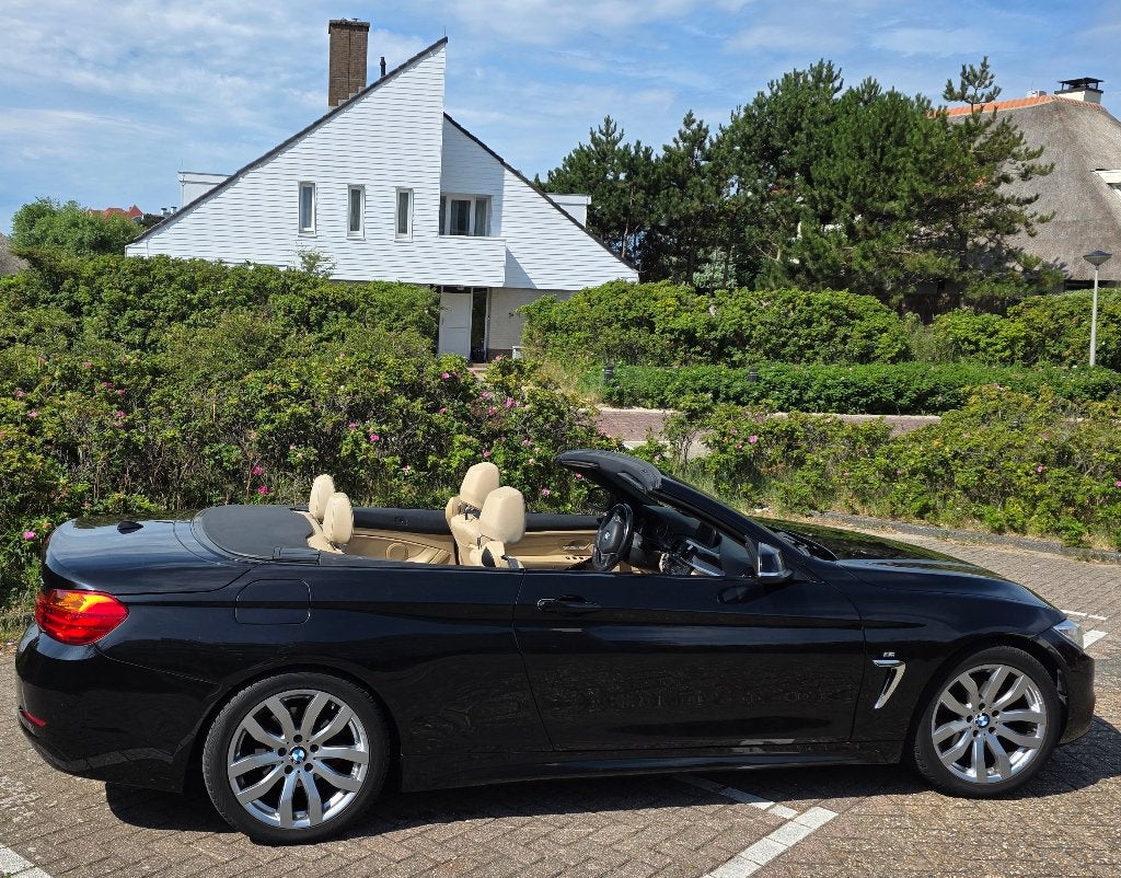 BMW 428i Cabrio M-Sport | 2015 | 107.070 km | Zwart Metallic, Auto's, BMW, Automaat, 1345 kg, 1995 cc, Beige