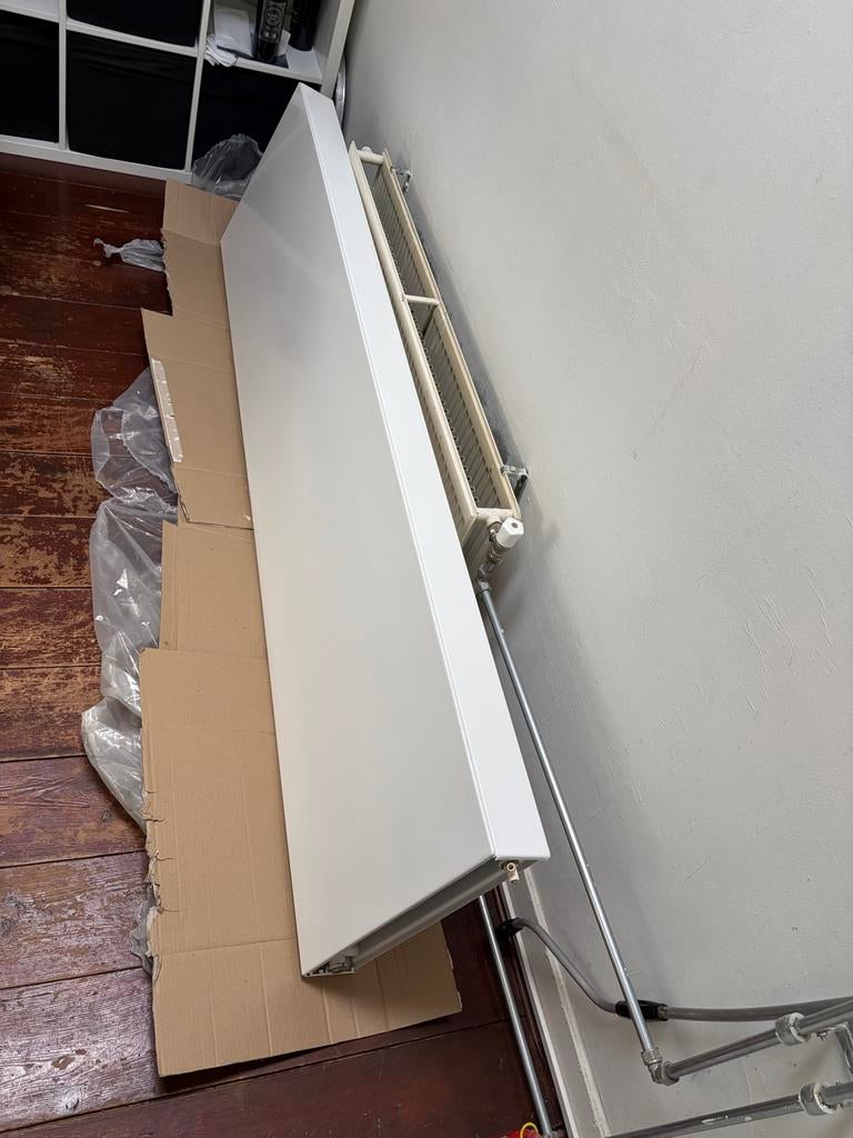 Verticale radiator, Ophalen, Radiator, Minder dan 60 cm, Zo goed als nieuw