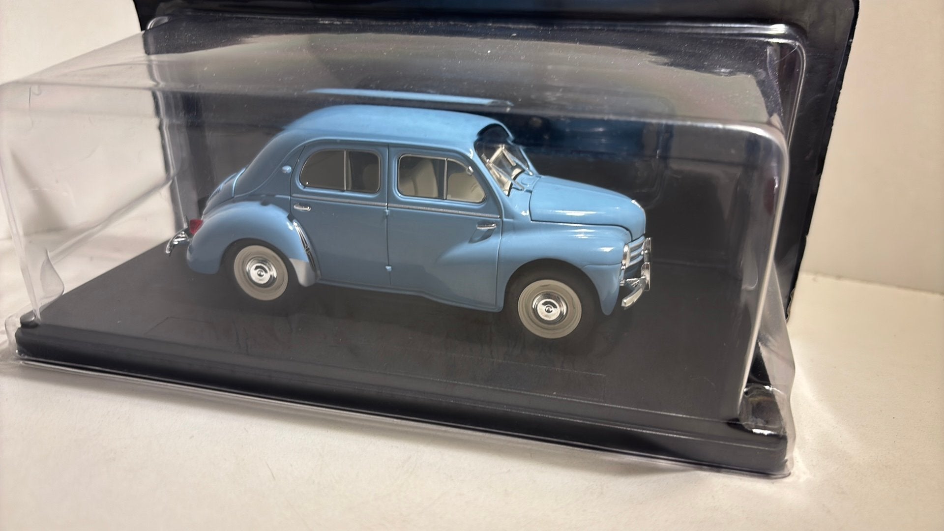 Renault 4cv die cast 1.24, Overige merken, Ophalen of Verzenden, A, A