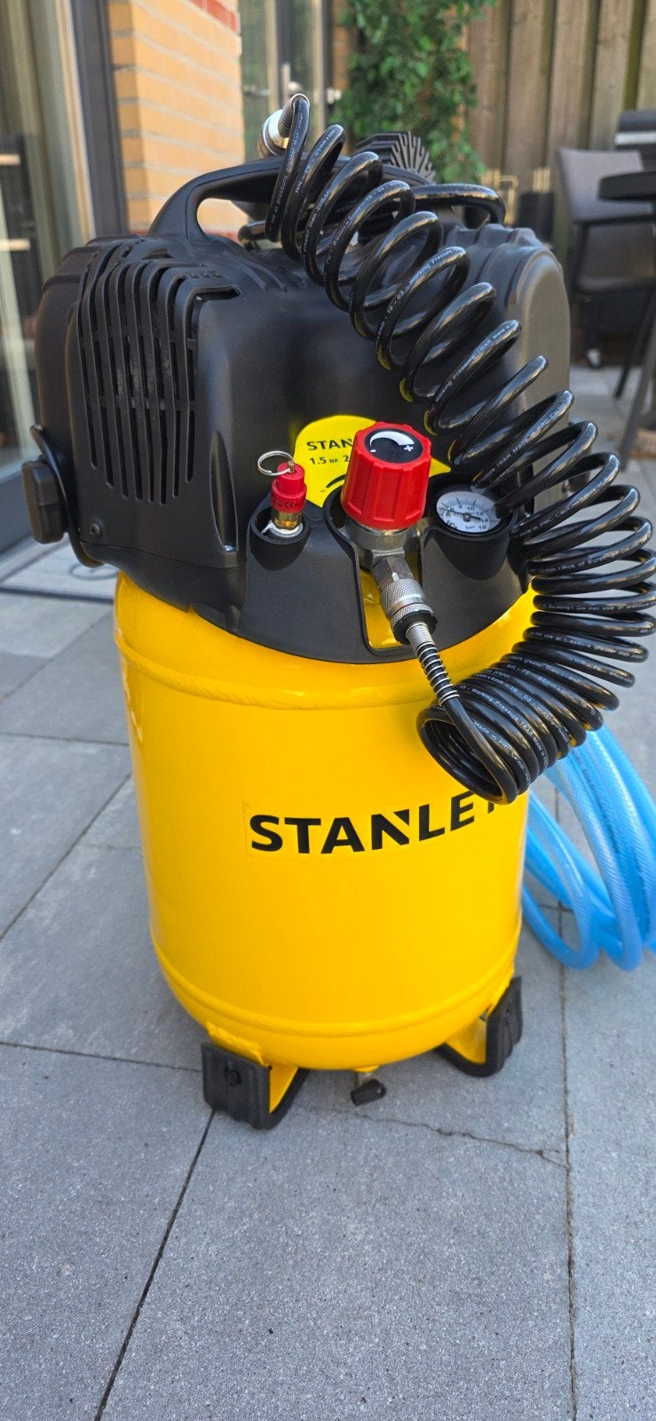 Stanley Compressor 24L 10 Bar met accessoires, Minder dan 25 liter, Ophalen, Zo goed als nieuw, Minder dan 200 liter/min