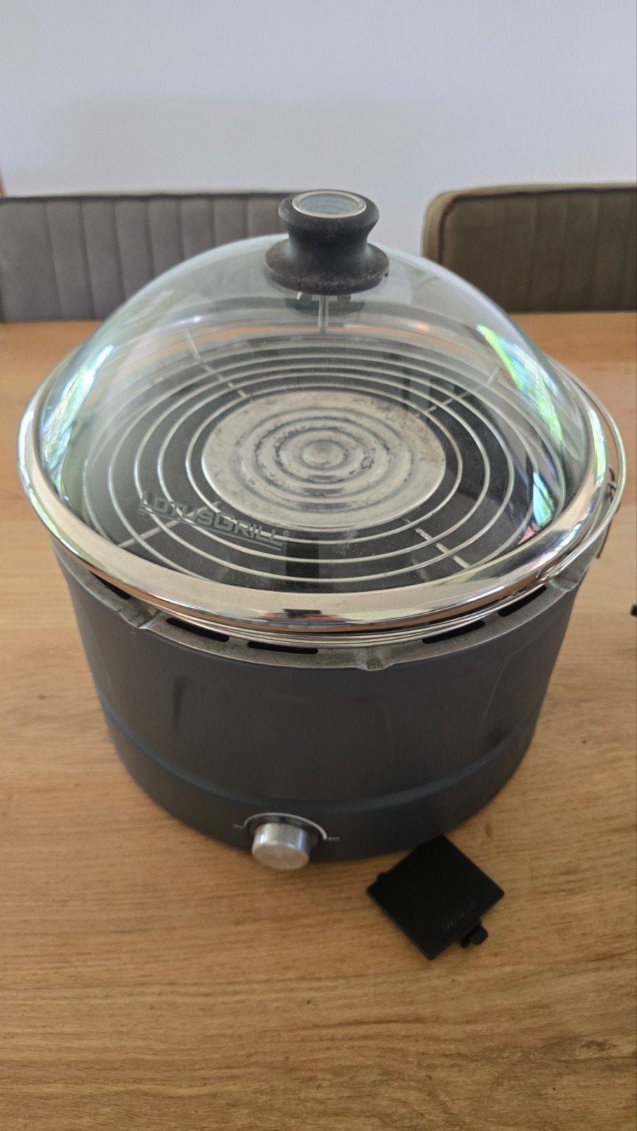Draagbare BBQ met ventilator en tas, Tuin en Terras, Houtskoolbarbecues, Ophalen of Verzenden, Gebruikt, Onbekend