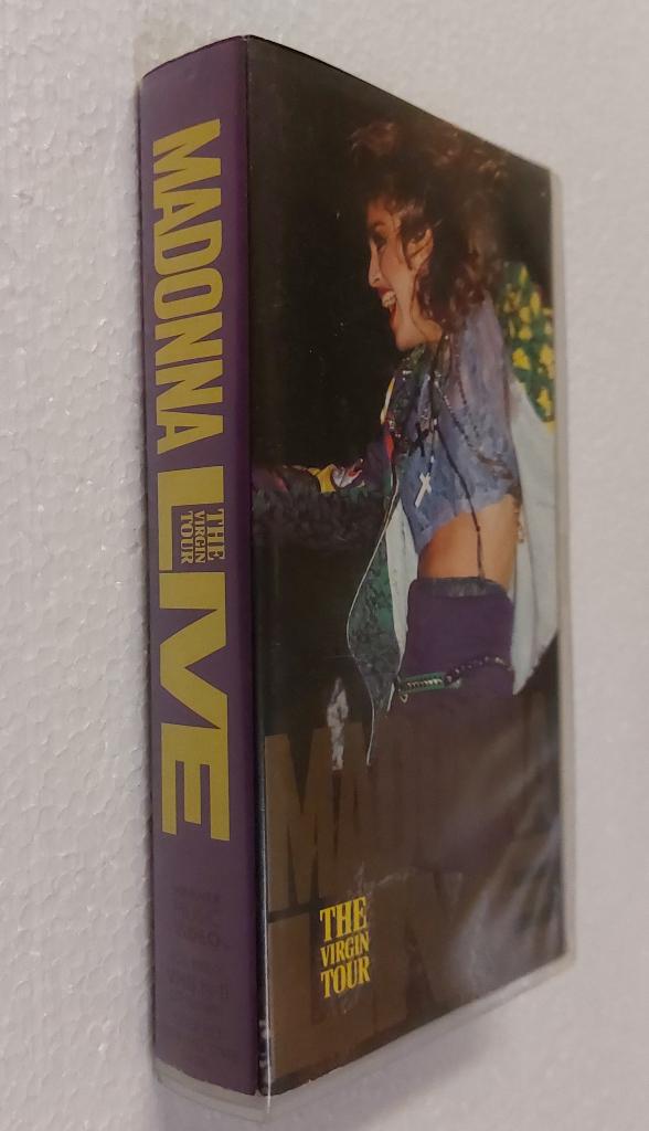 Madonna Video VHS Live The Virgin Tour 1985 Origneel, Verzamelen, Muziek, Artiesten en Beroemdheden, Verzenden, Gebruikt, Gebruiksvoorwerp