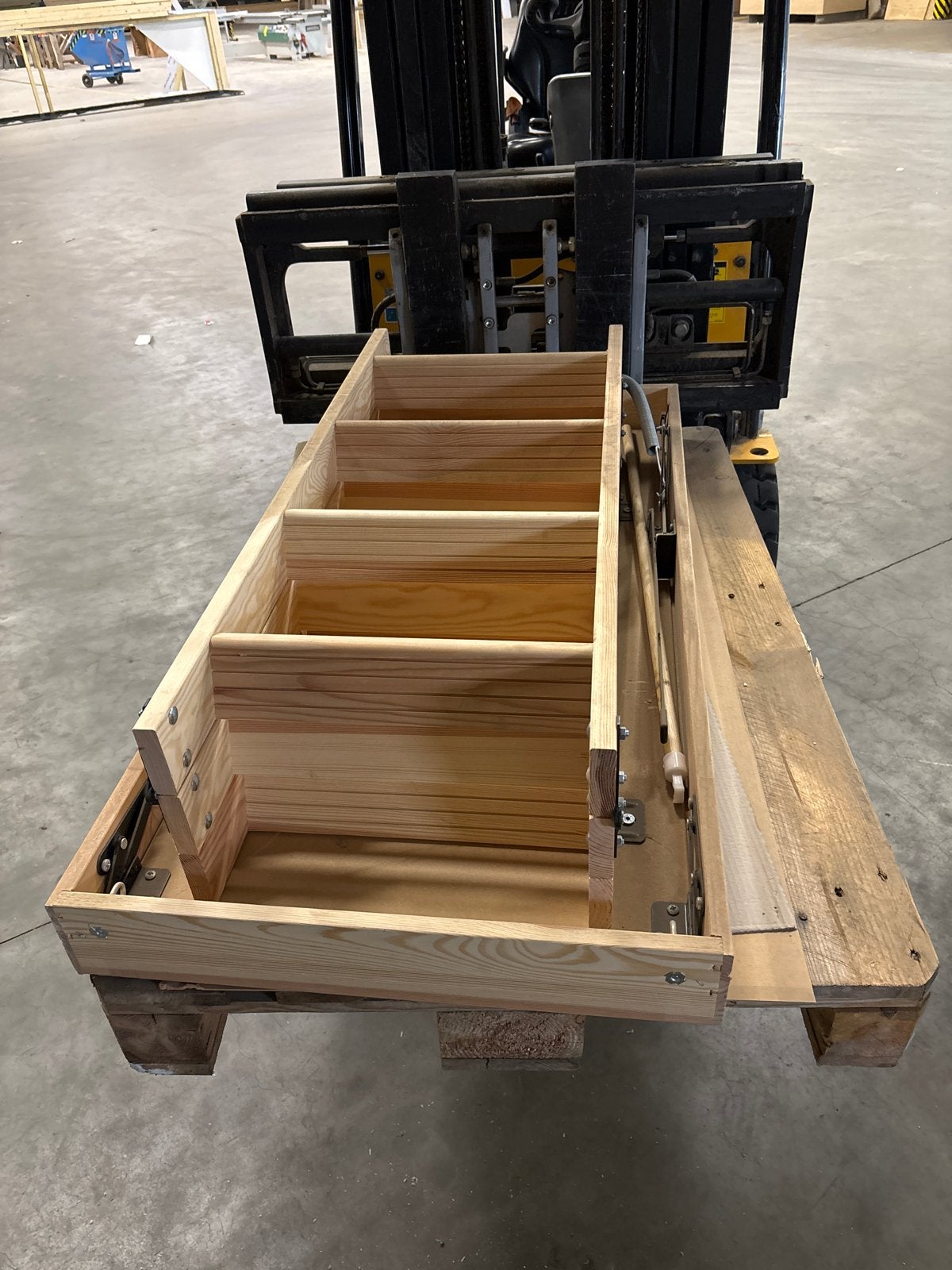 Altrex Woodytex-Budget houten zoldertrap 120x60cm, Trap, Nieuw, Ophalen of Verzenden, Opvouwbaar of Inschuifbaar