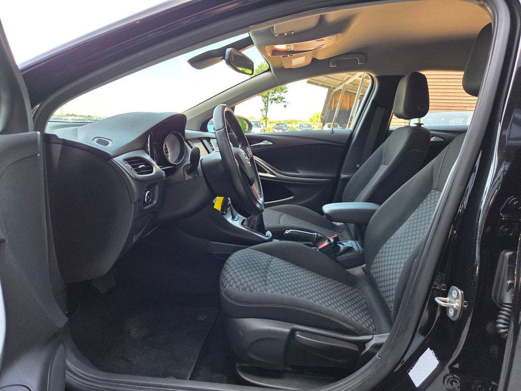 Opel Astra Sports Tourer 1.0 Online Edition | Autom | Trekha, Stof, Gebruikt, Euro 6, 1178 kg
