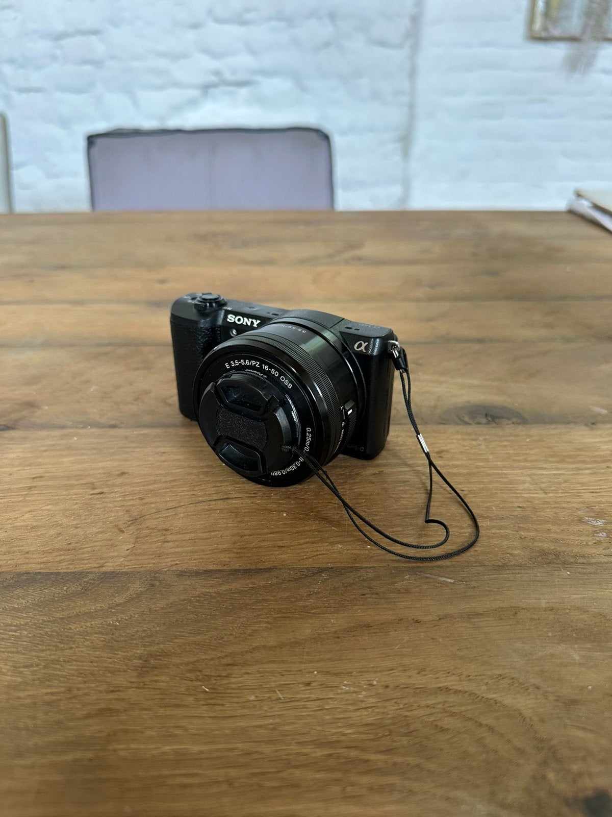 Sony a5100, Ingebouwde flitser, Ophalen of Verzenden, Zo goed als nieuw, 24 megapixels