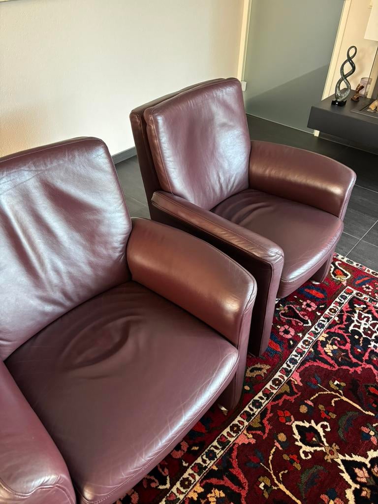 Heren en dames fauteuil bordeaux rood. Echt leer, Ophalen, Zo goed als nieuw, 50 tot 75 cm, Leer