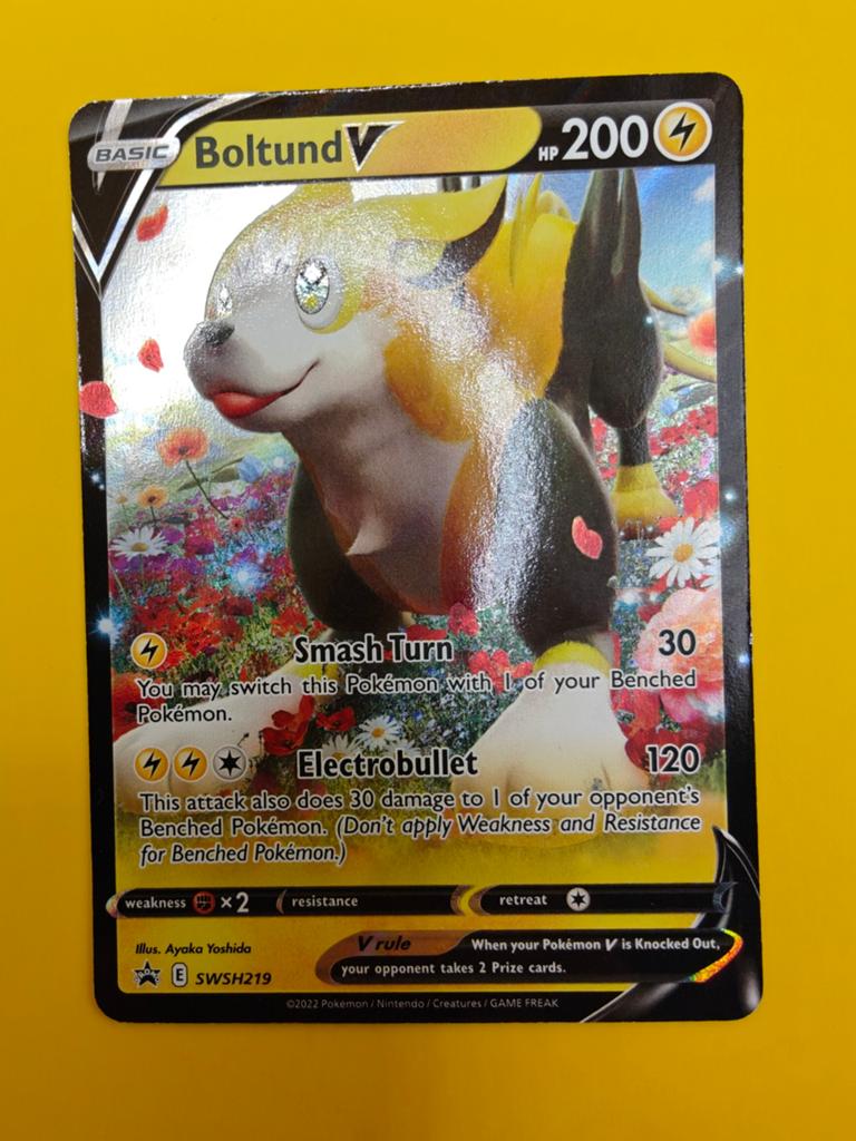 Boltund V - SWSH219, Hobby en Vrije tijd, Verzamelkaartspellen | Pokémon, Verzenden, Zo goed als nieuw