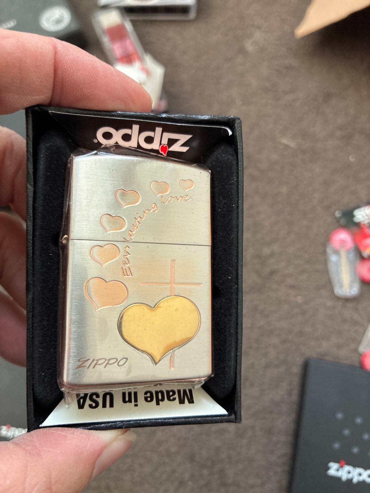 Zippo aansteker 'Everlasting Love' - Nieuw in doos, Ophalen of Verzenden, Nieuw, Aansteker
