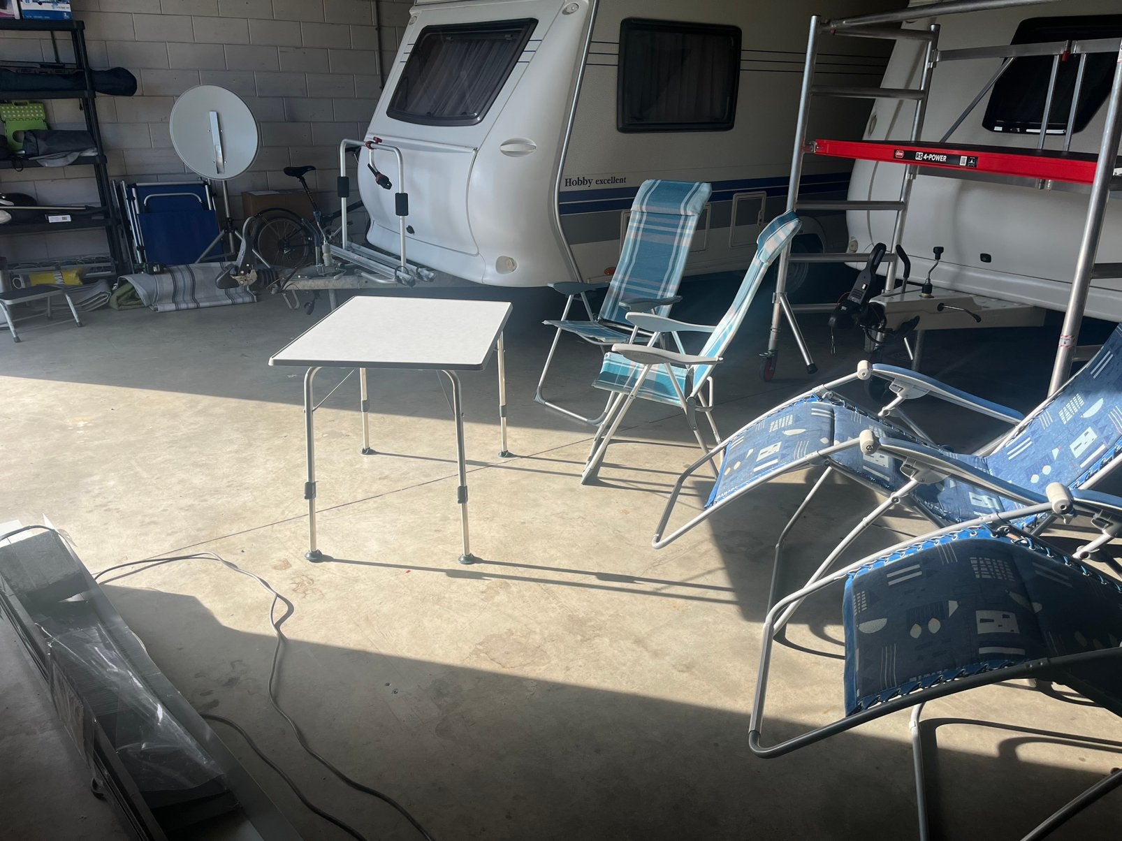 Campingstoelen en tafel, Ophalen, Gebruikt, Campingstoel