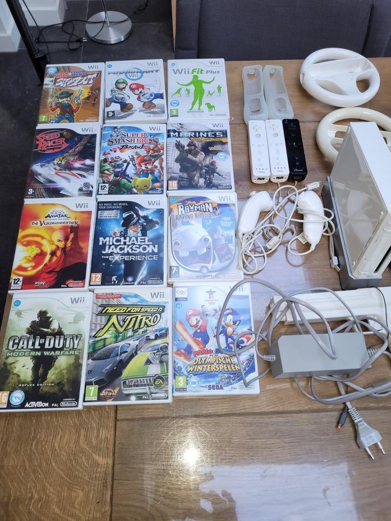 Nintendo Wii Bundel met spellen en accessoires, Gebruikt, Overige genres, Eén computer, Ophalen of Verzenden
