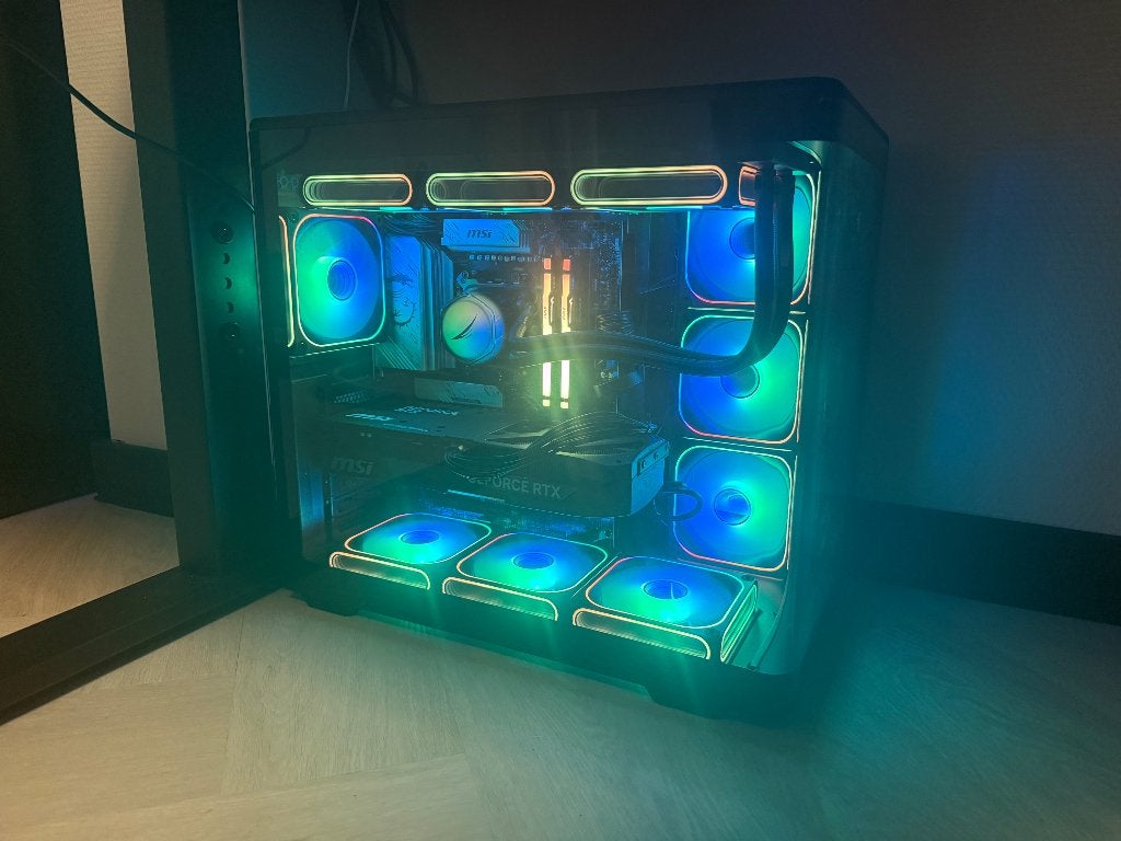 NIEUWE Gaming PC 9800x3d | 5070TI | 32GB RAM | 2TB SSD, Computers en Software, Desktop Pc's, Ophalen, 32 GB, Nieuw, 2 TB