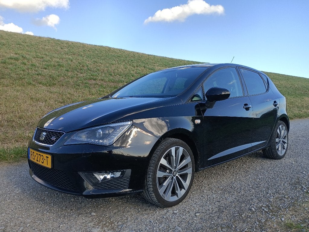 Seat Ibiza 1.0 Ecotsi 110pk DSG 2017 Zwart, Auto's, Zwart, 570 kg, Particulier, Geïmporteerd