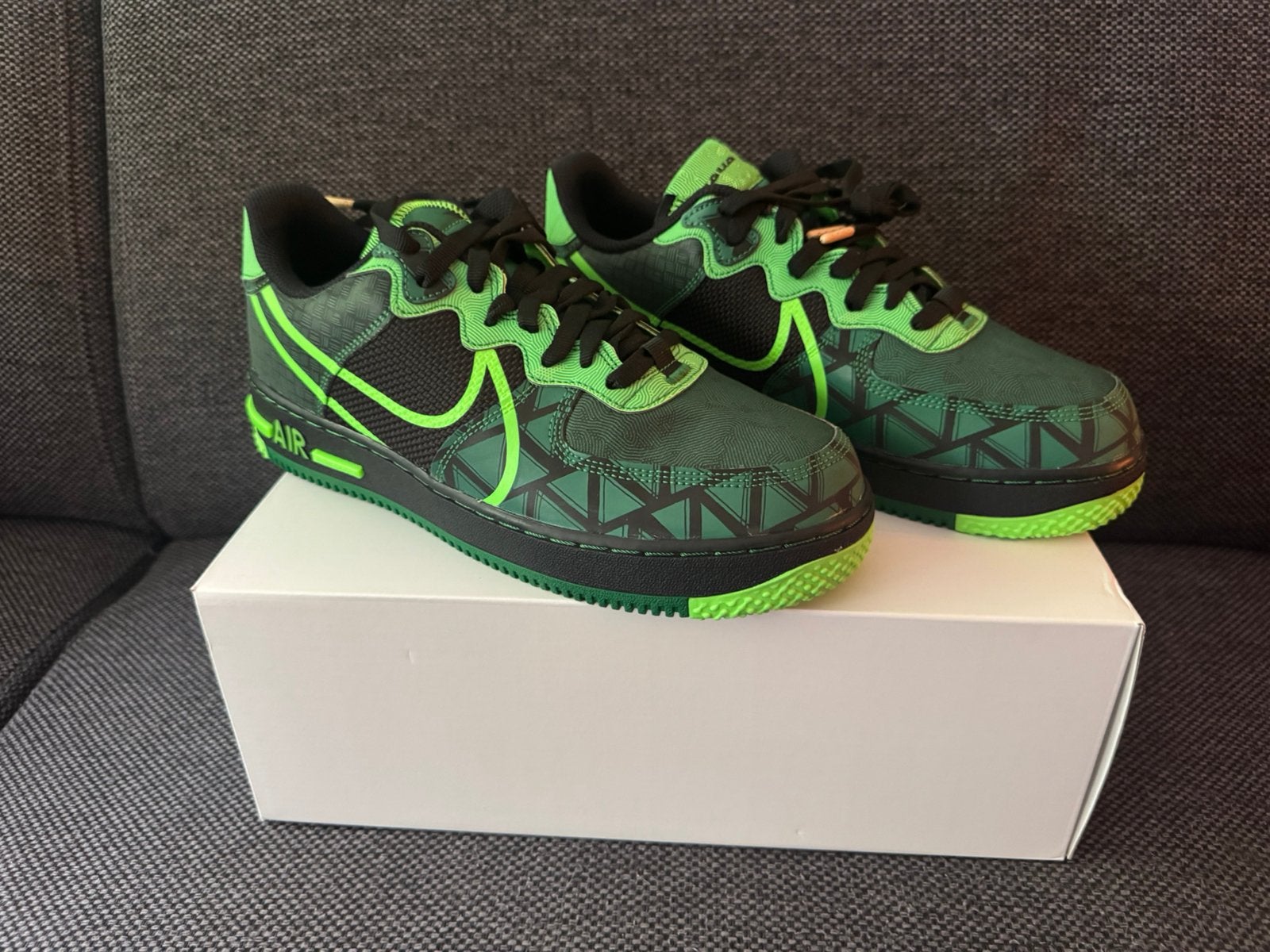 Nike Air Force 1 React Naija maat 43 / 9.5, Ophalen, Overige kleuren, Nieuw, Sneakers of Gympen