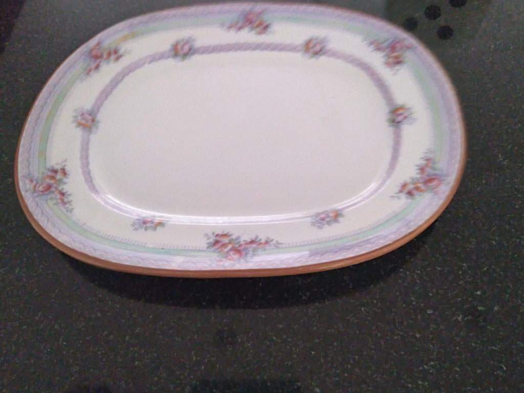Schaal  van P. REGOUT decor Mille fleur., Ophalen of Verzenden