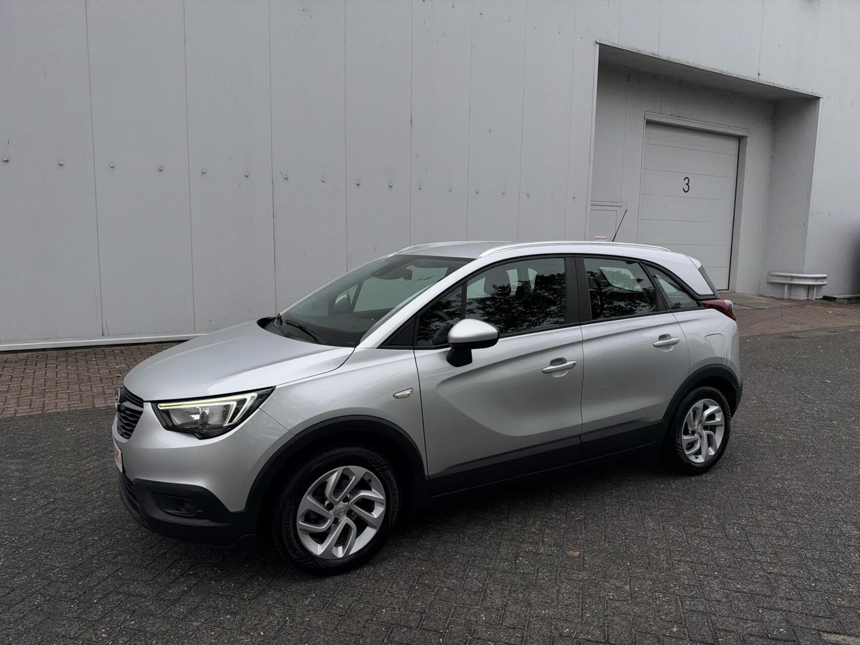 Opel Crossland X 1.2 120 Jaar Edition - NAVI/CARPLAY/LED/NAP, Voorwielaandrijving, 1063 kg, Gebruikt, Euro 6