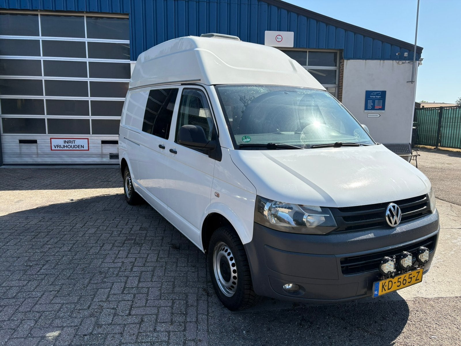 Volkswagen T5 buscamper 4x4 / offgrid / solar, Buscamper of Camperbus, Info@autogaragezegers.nl, Volkswagen, Tot en met 2