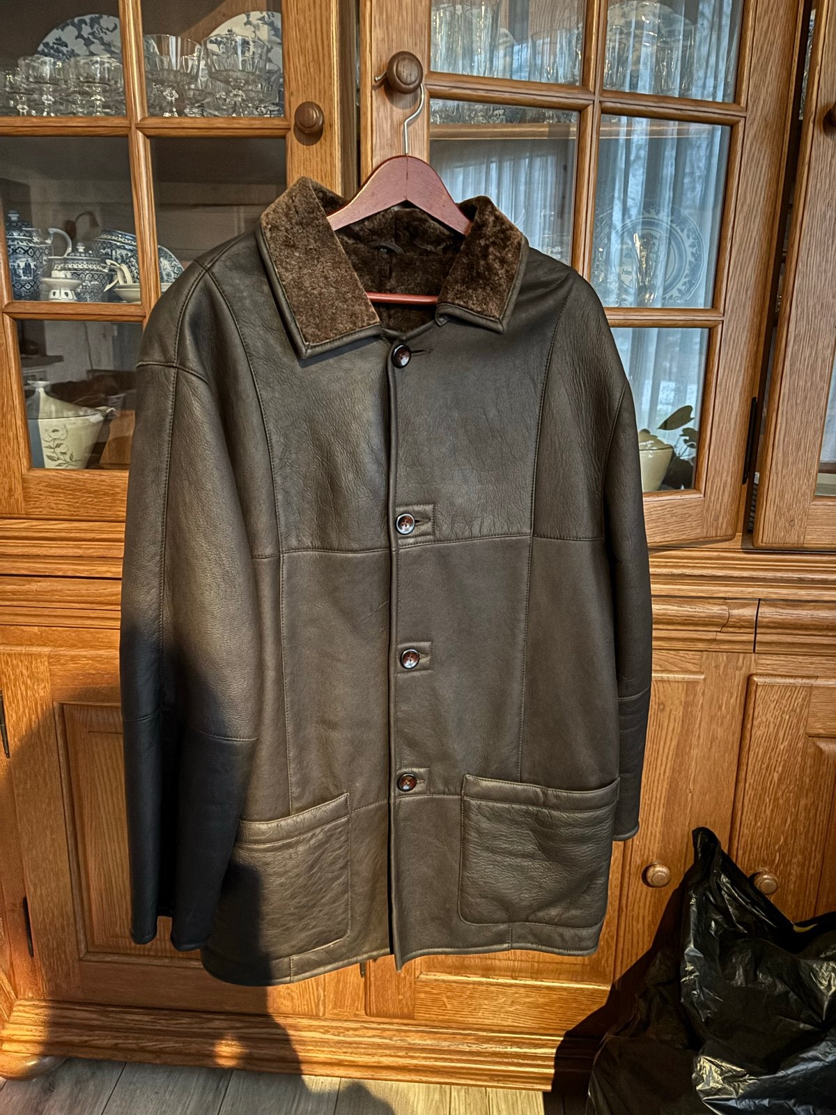 Leren Jas - Bruin met Bontkraag, Ophalen, Gedragen, Maat 52/54 (L), Bruin