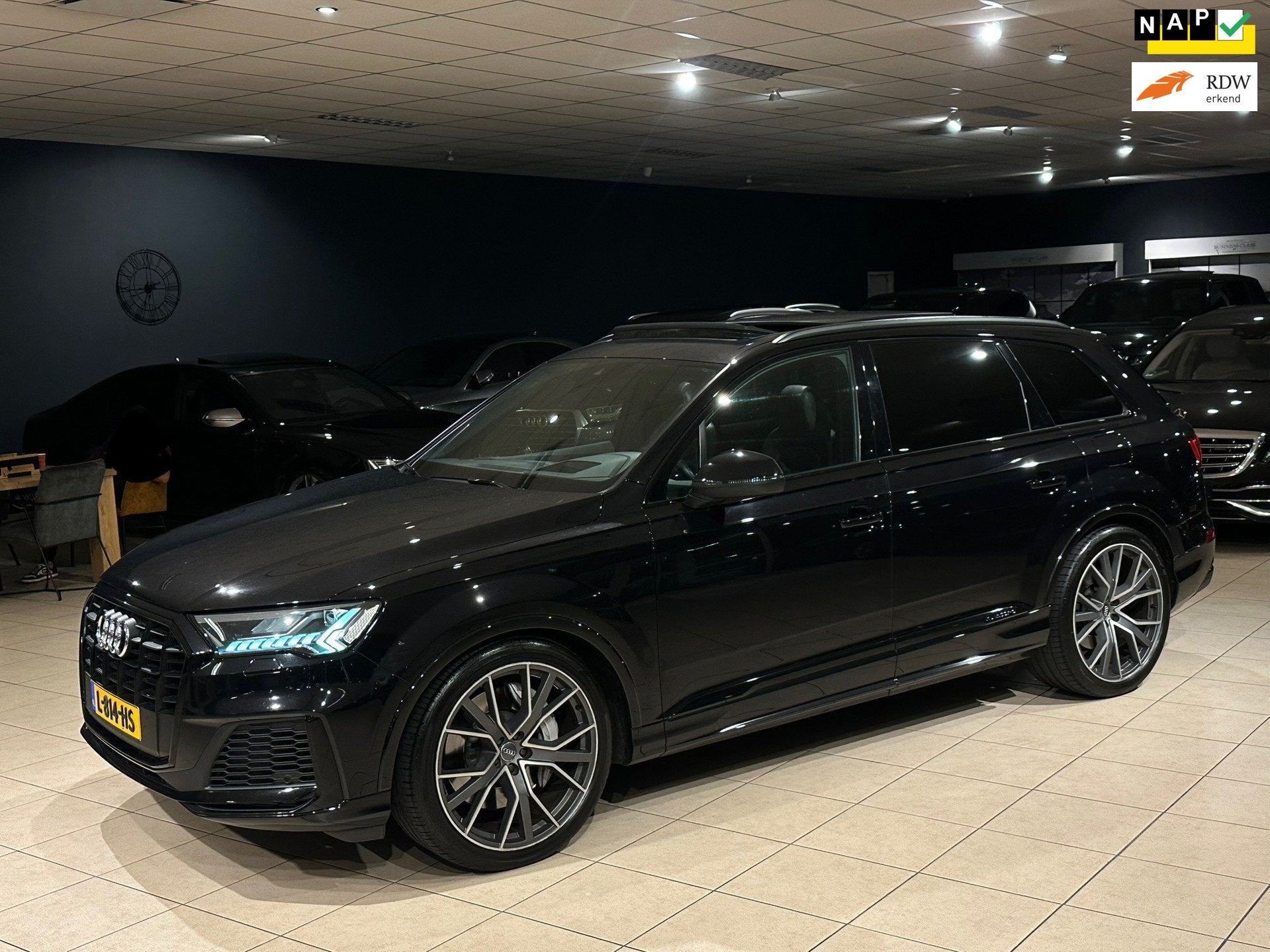 Audi Q7 55 TFSI e Quattro COMPETITION|ORIG-NL|TREKHAAK|PANO, Automaat, Dealer onderhouden, Gebruikt, 2995 cc