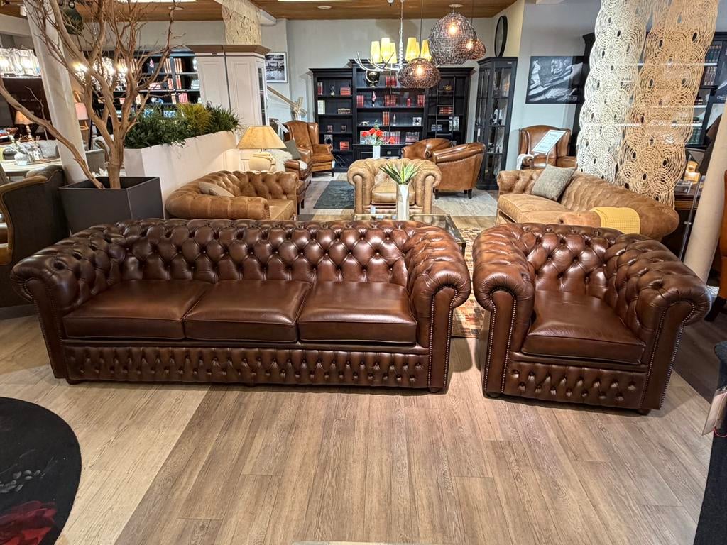 ENGELSE CHESTERFIELD zithoek 3,5 zits + fauteuil bruin, Huis en Inrichting, Ophalen of Verzenden, Zo goed als nieuw, 75 tot 100 cm