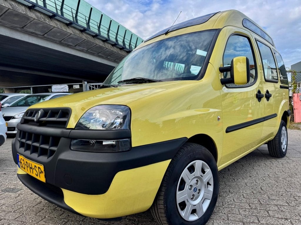 Fiat Doblò rolstoel auto 1.9 JTD Dynamic Plus (bj 2004), Auto's, Voorwielaandrijving, Gebruikt, Doblo, 4 cilinders