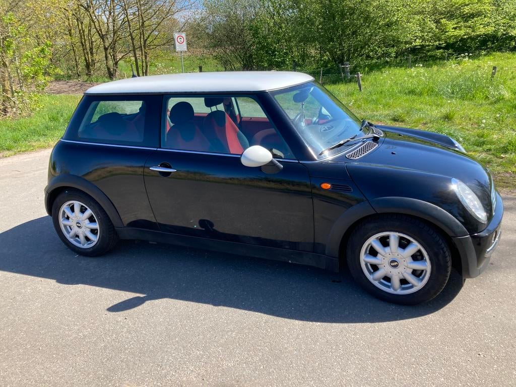 Mini 1.6 16V Cooper 2003 Zwart, Auto's, Mini, Voorwielaandrijving, Elektrische buitenspiegels, 4 cilinders, 4 stoelen