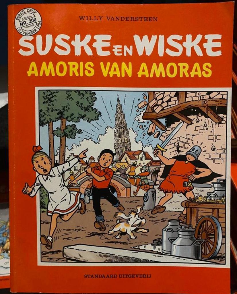 200 suske en wiske - amoris van amoras, Eén stripboek, Ophalen of Verzenden, Zo goed als nieuw