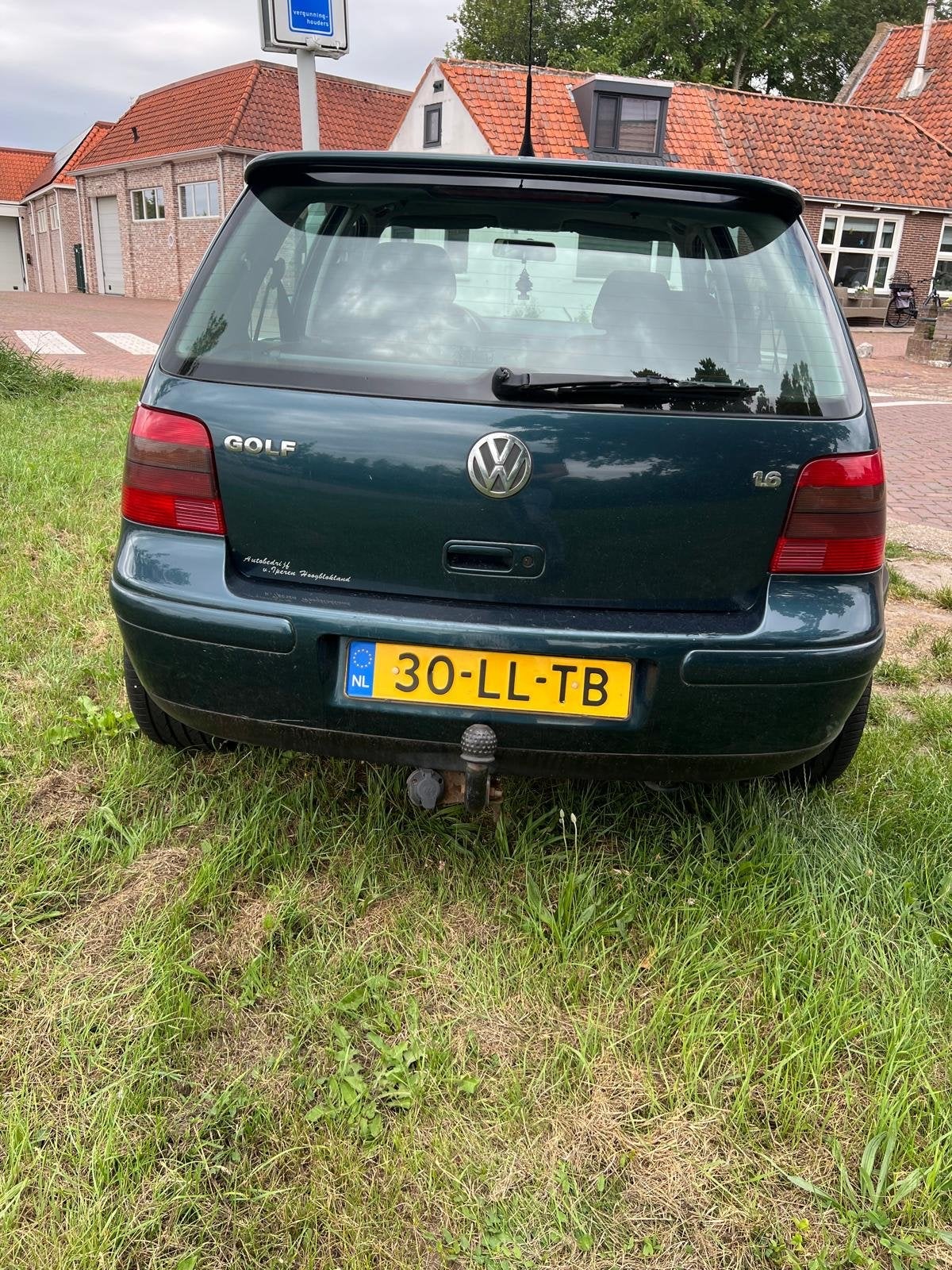 Volkswagen Golf 1.6 77KW 2003 Groen, Voorwielaandrijving, 1145 kg, 4 cilinders, 49 €/maand