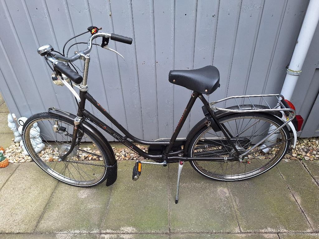 Gazelle met lage instap 24inch. Met trommel rem, Fietsen en Brommers, Fietsen | Dames | Damesfietsen, Ophalen, Versnellingen, Zo goed als nieuw