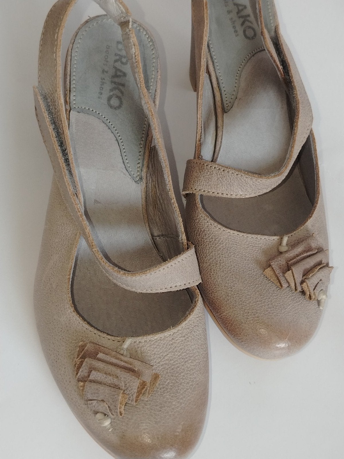 Beige echt leer feestelijke slingback pumps - maat 37, Kleding | Dames, Pumps, Beige, Nieuw, Ophalen of Verzenden