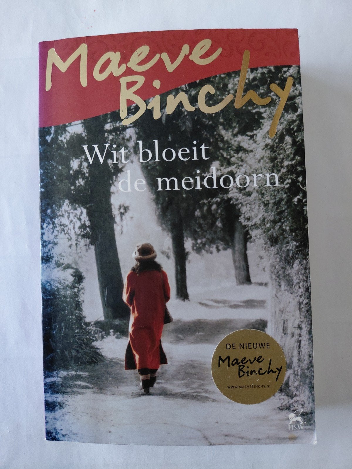 Wit bloeit de meidoorn - Maeve Binchy, Ophalen of Verzenden, Gelezen, Maeve Binchy
