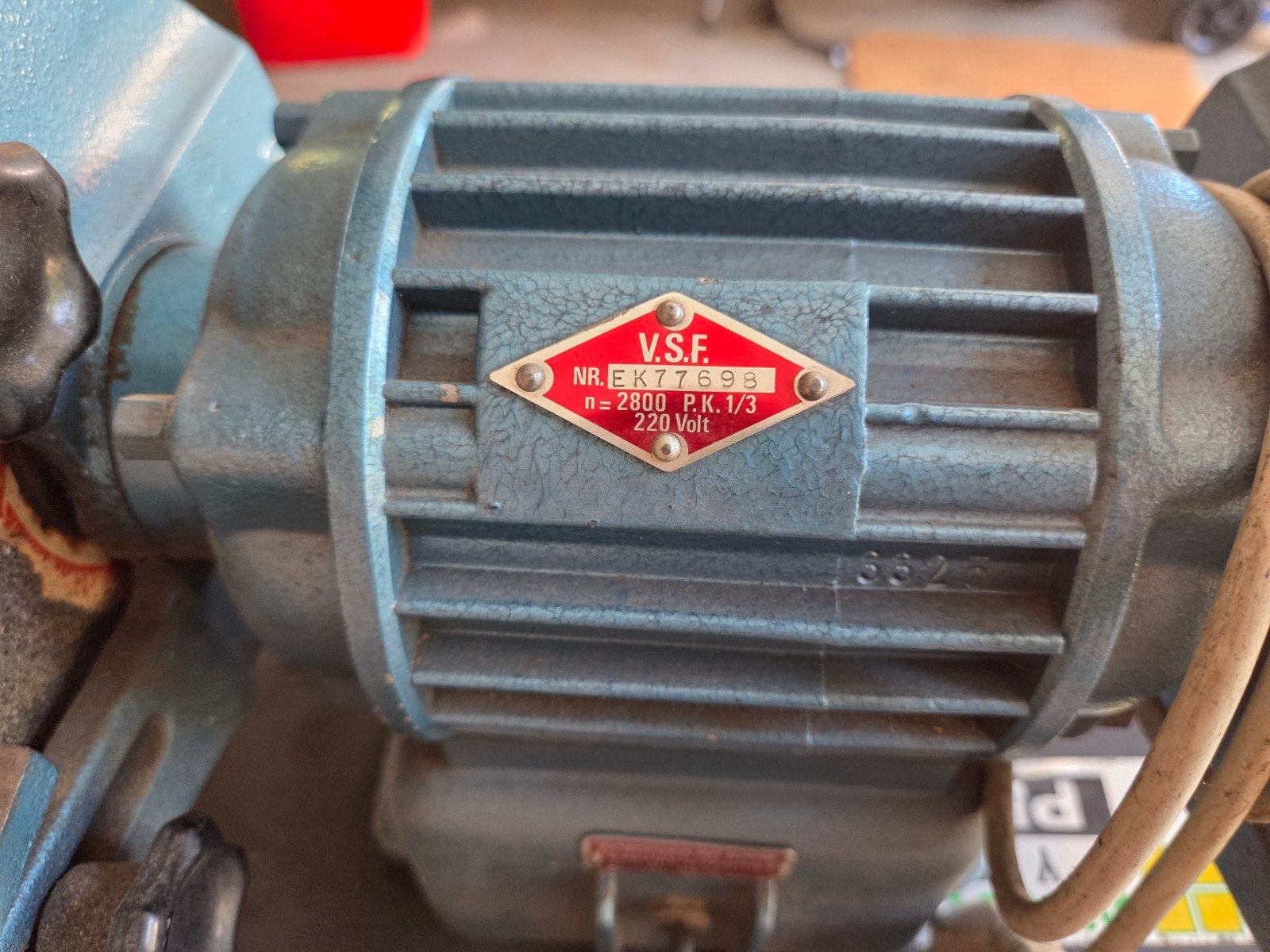 V.S.F. Werkbankslijpmachine, Doe-het-zelf en Verbouw, Ophalen, Gebruikt, Minder dan 700 watt, Werkbankslijpmachine