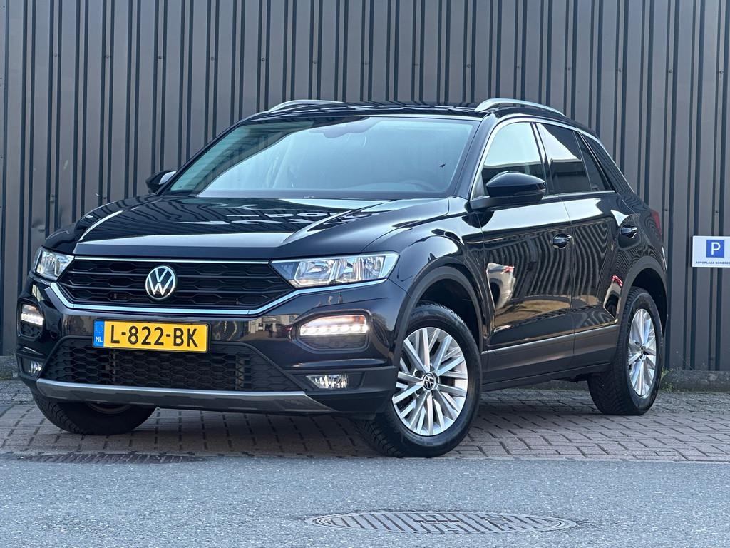 Volkswagen T-Roc 1.0 TSI Style Business TREKHAAK| ACC|CARPLA, Stof, Gebruikt, Euro 6, 1194 kg