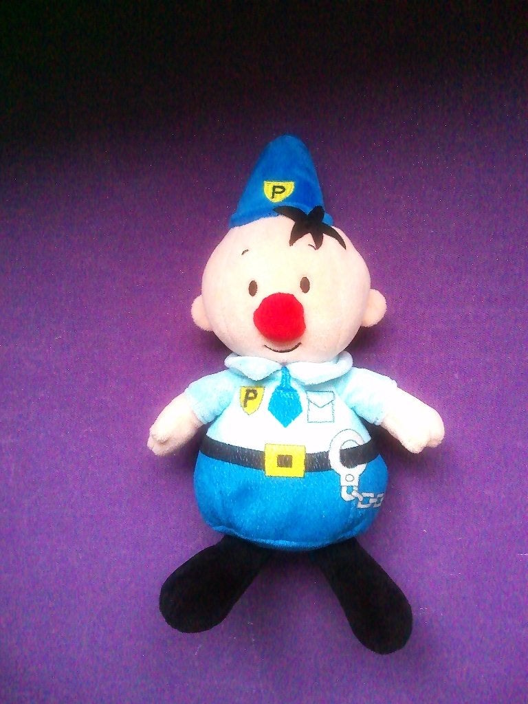 STUDIO 100 Knuffel BUMBA POLITIEMAN. 22 CM **Nieuw**, Overige merken, Overige typen, Nieuw, Ophalen of Verzenden