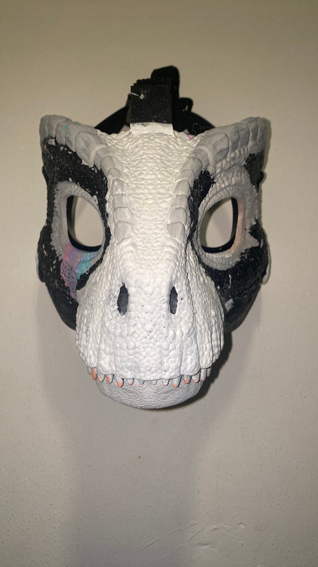 Dino masker geverfd, Ophalen of Verzenden, Gebruikt, Overige typen
