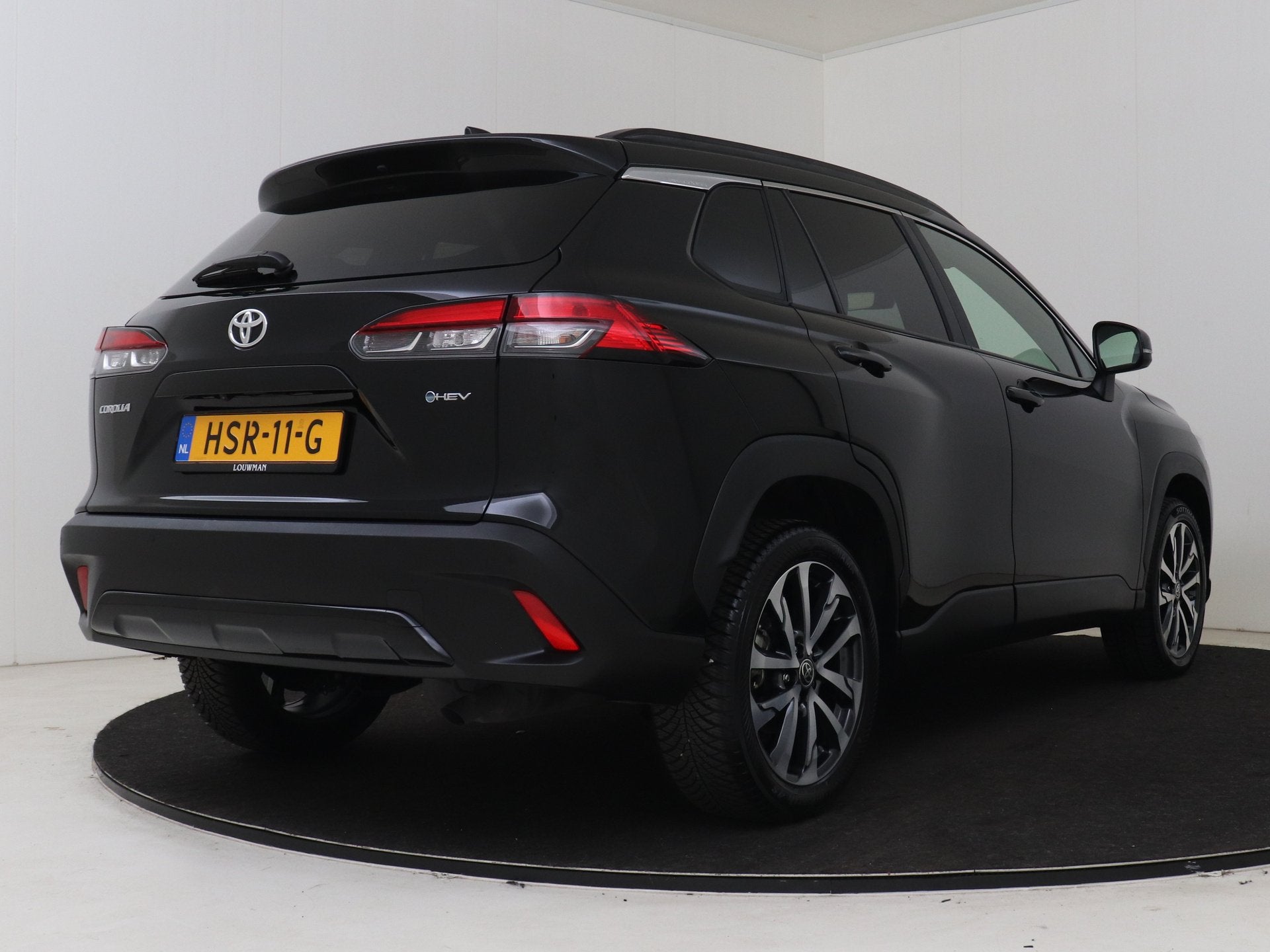 Toyota Corolla Cross Hybrid 140 Style | NL dealeronderhouden, Auto's, Toyota, Stof, Gebruikt, 4 cilinders, Zwart
