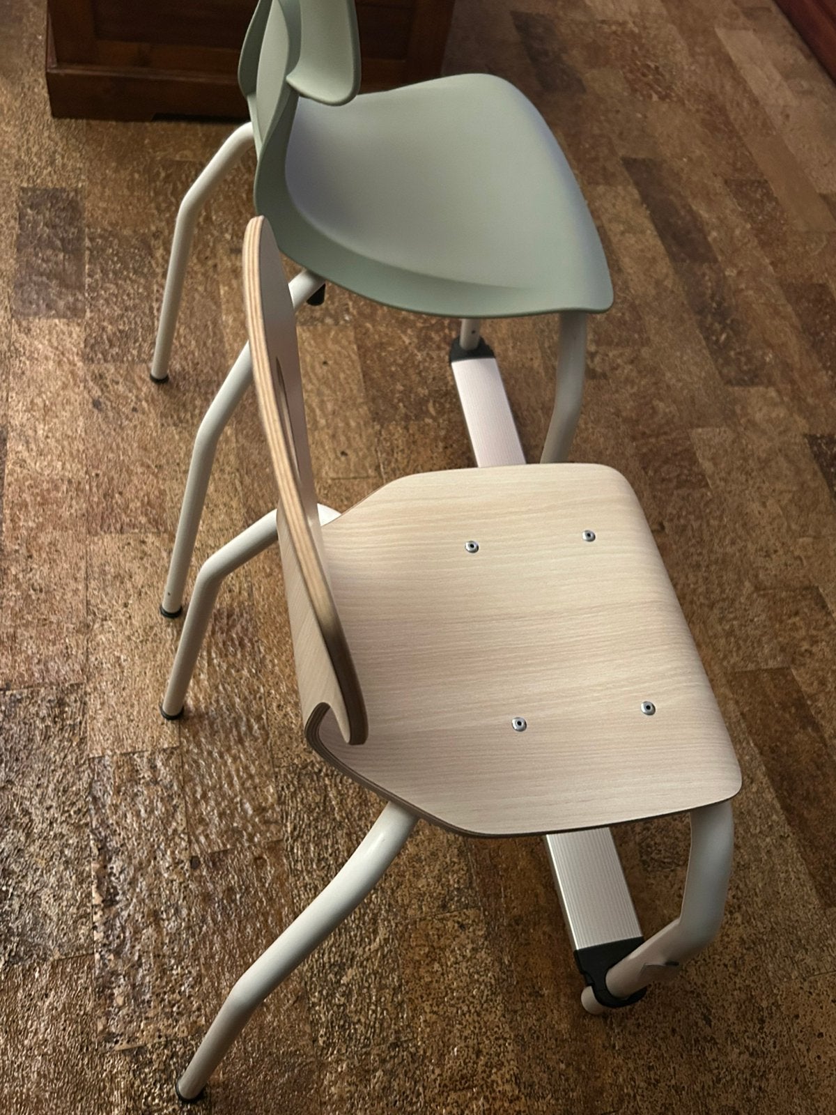 2 x nieuwe (schoo) kinderstoel Nieuw, Huis en Inrichting, Stoelen, Ophalen, Zo goed als nieuw, Eén