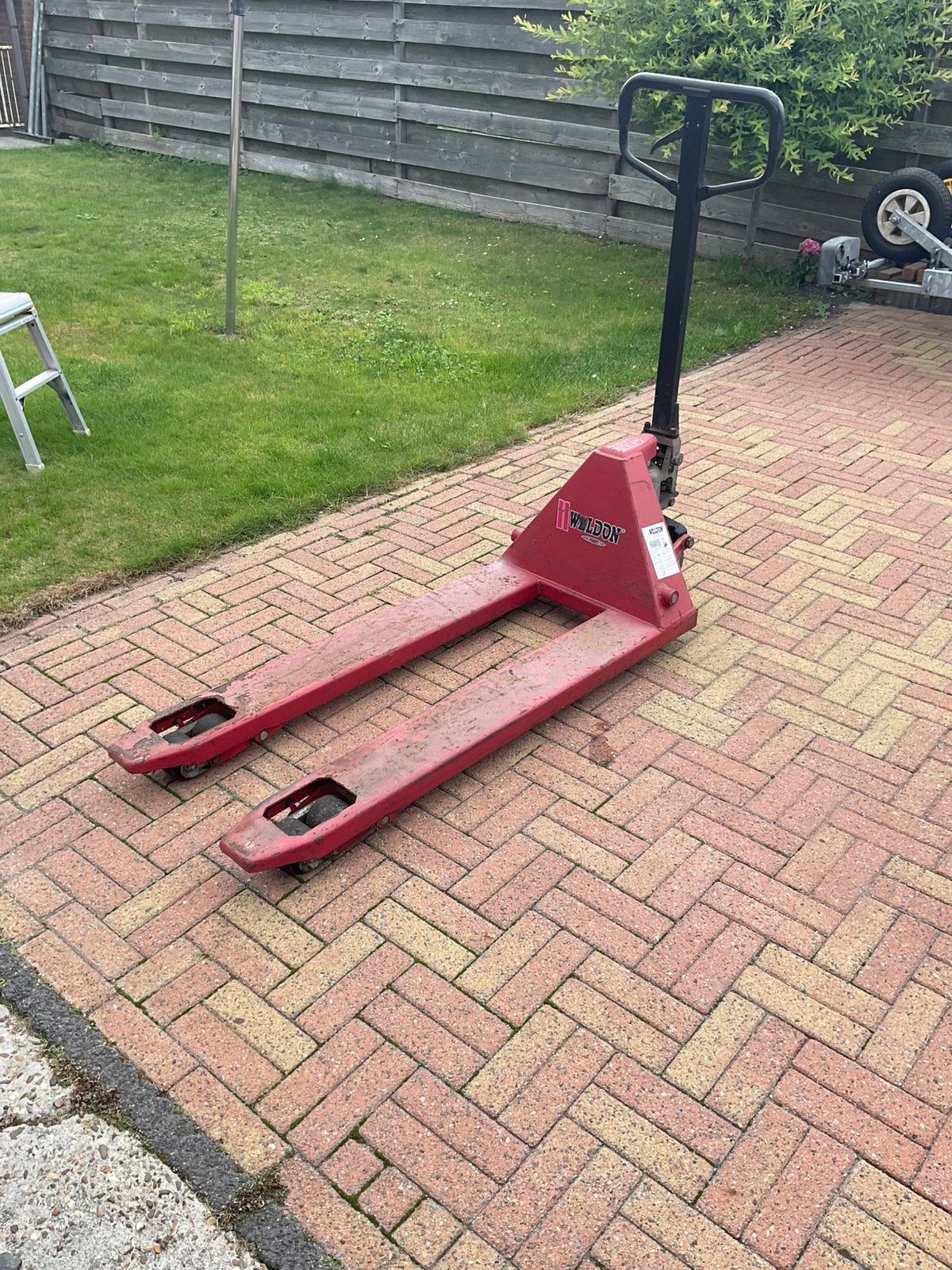 Weldon palletwagen, Ophalen, Gebruikt